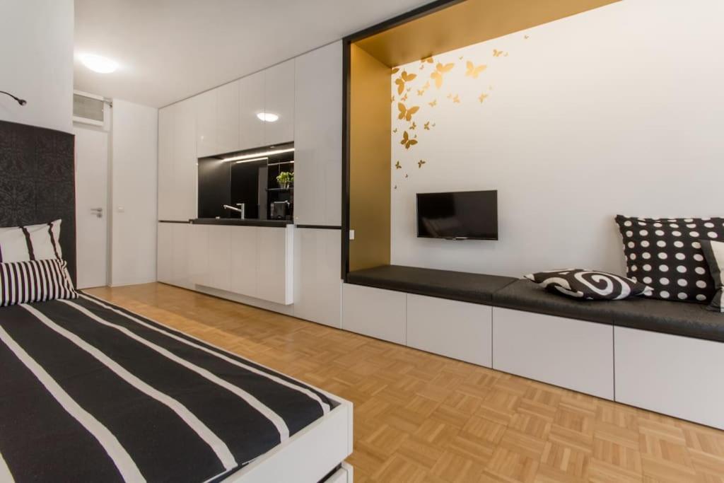 Gorgeous Central Flat With Garage ลูบลิยานา ภายนอก รูปภาพ